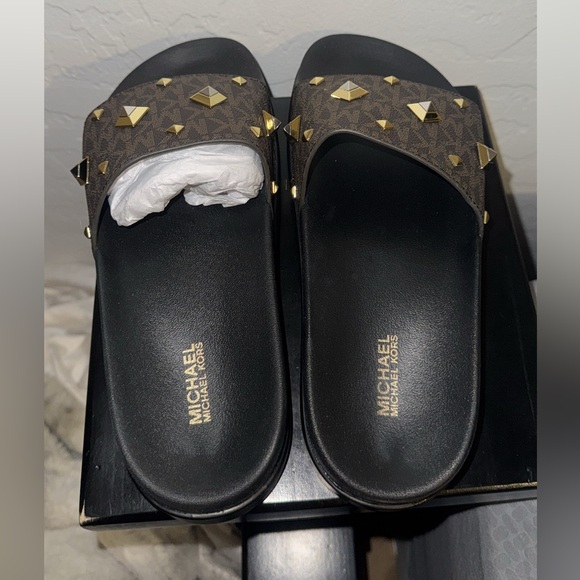 Michael Kors Tyra Slides - Picture 6 of 7
